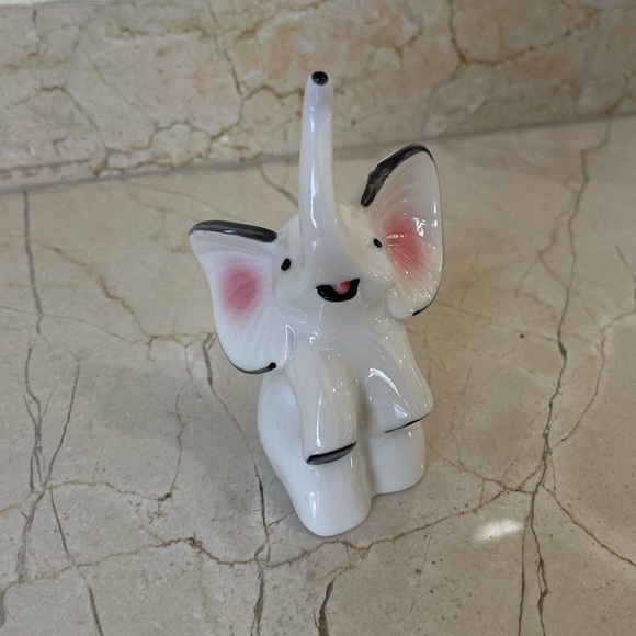 Mini Elephant Porcelain - Picture 3 of 5